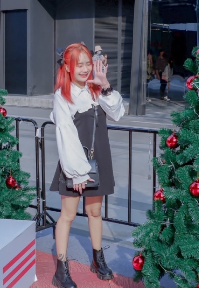 พลอยลี่ 1